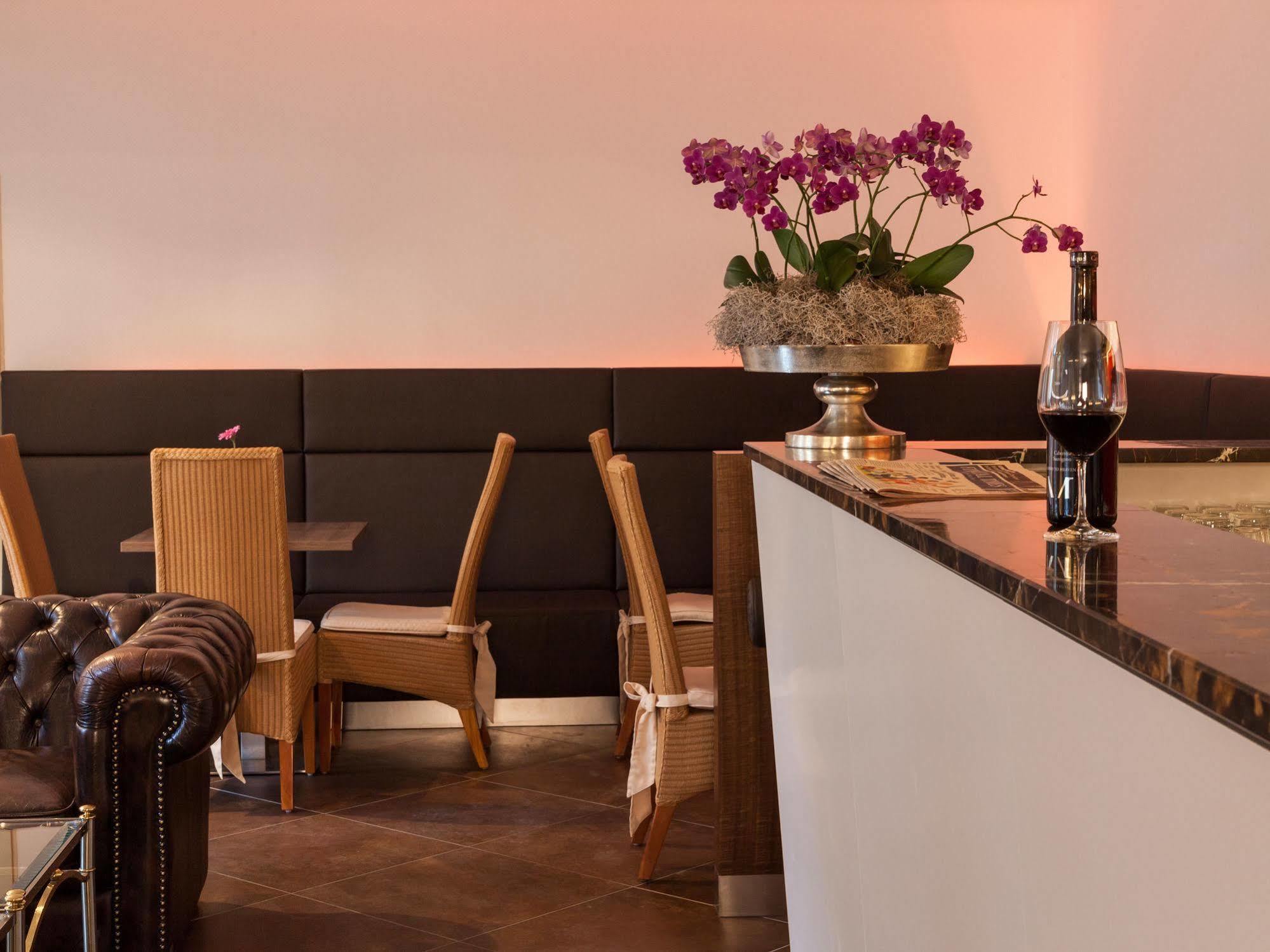 Carathotel Hotel 3*